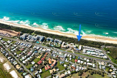 Marcoola Beachfront 3BR -Pool-100m To The Beach. - Accommodation VIC 0