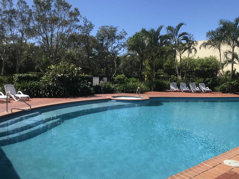Marcoola Beachfront 3BR -Pool-100m To The Beach. - Accommodation VIC 1