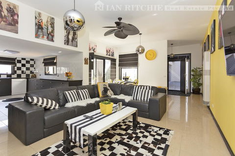Marilyns Place: Private + Spacious + Central - Accommodation VIC 0