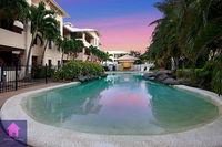 Marina View Apartment - Walk to the Strand