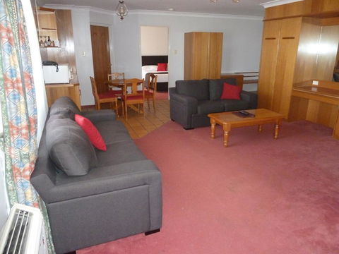 McNevins Warwick Motel - Accommodation VIC 1