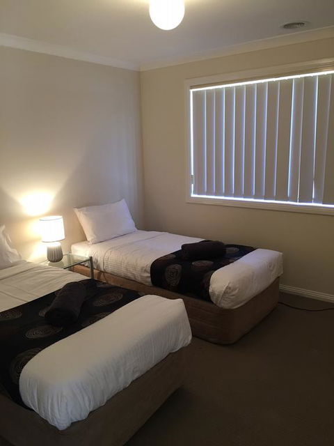 Melton Apartments - Accommodation VIC 3