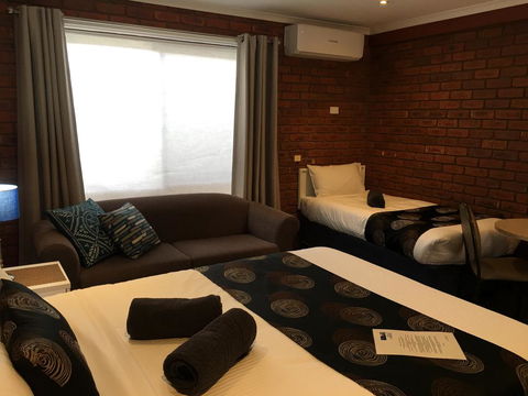 Melton Motor Inn And Apartments - Accommodation VIC 1