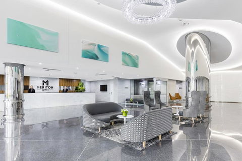 Meriton Suites Southport - Accommodation VIC 1