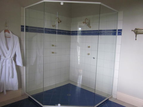 Middleton House Maleny - Accommodation VIC 3