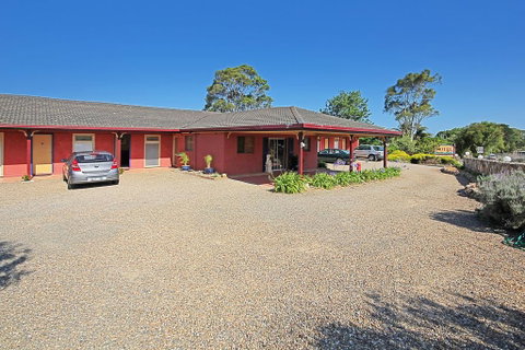 Milton Village Motel - Accommodation VIC 2