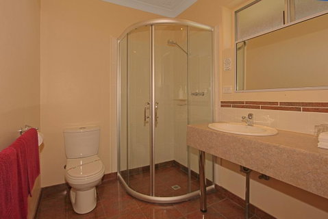 Milton Village Motel - Accommodation VIC 3
