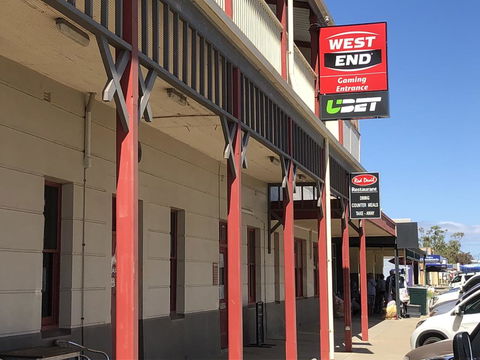 Minlaton Hotel - Accommodation VIC 2