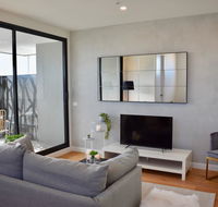 Modern and Elegant Apartment Near The Beach - Accommodation VIC