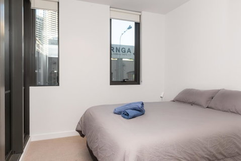 Modern Apartment In Darling Harbour - Accommodation VIC 1