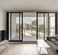 Modern Apartment in Darling Harbour - Accommodation VIC