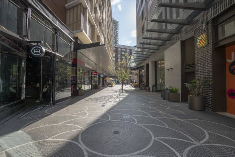 Modern Apartment In Darling Harbour - Accommodation VIC 1