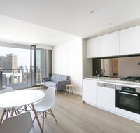 Modern Apartment in Darling Harbour - Accommodation VIC
