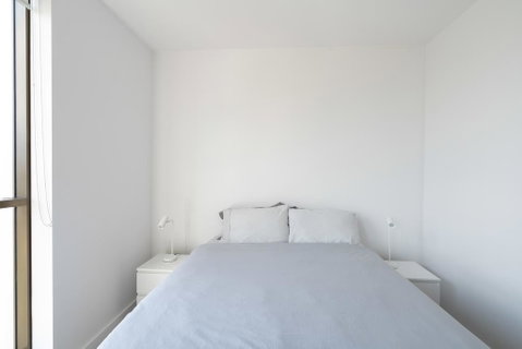 Modern Apartment In Darling Harbour - Accommodation VIC 3