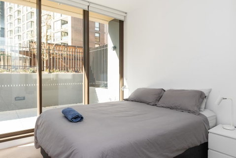 Modern Apartment In Darling Harbour - Accommodation VIC 2