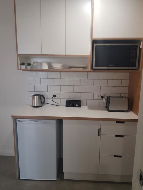 Modern, Private And Close To Town. - Accommodation VIC 1
