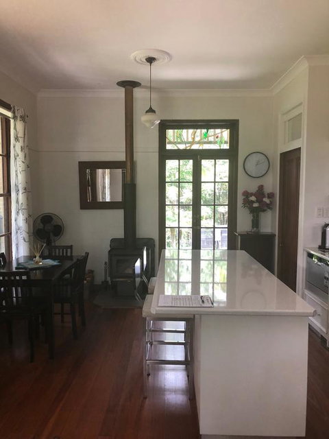 Mount Browne Cottage - Accommodation VIC 3