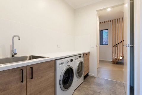 Mountain Mist Retreat - 5 Bedrooms - Accommodation VIC 1