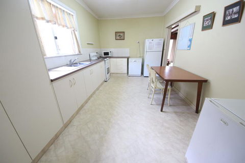 Muller's Cottage At Hat Head (Pet Friendly) - Accommodation VIC 3