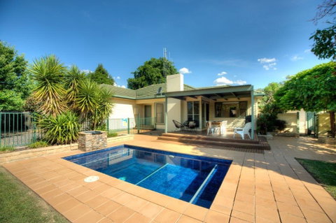 Murray House - Accommodation VIC 0