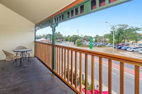Quality Hotel Bayswater - Accommodation VIC 13
