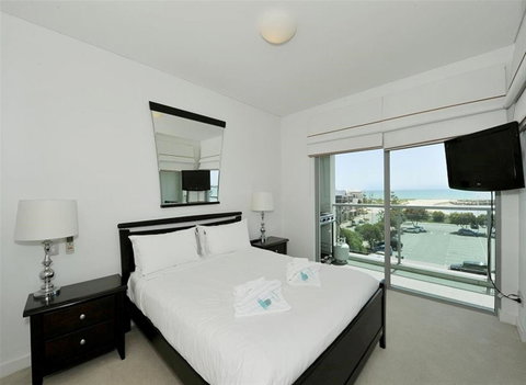 Nautica Residences Mandurah - Accommodation VIC 11