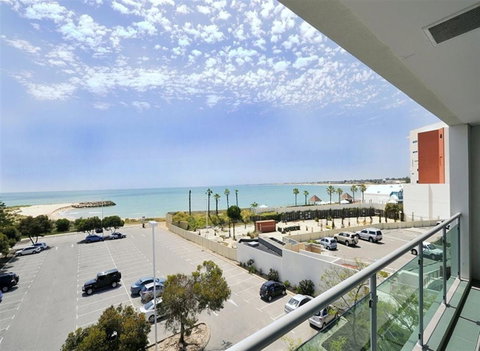 Nautica Residences Mandurah - Accommodation VIC 3