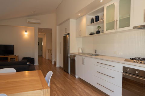 Cape Villas Dunsborough Unit 2 - Accommodation VIC 3