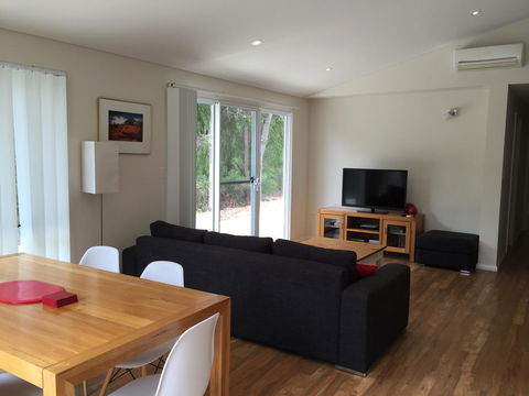 Cape Villas Dunsborough Unit 2 - Accommodation VIC 1