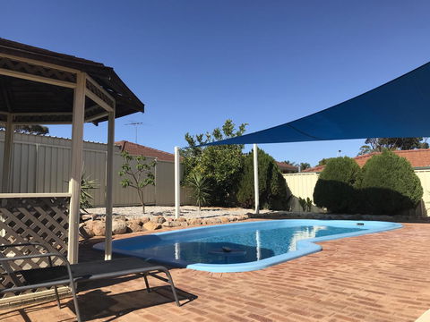 Blue Lake Family Retreat - Accommodation VIC 4
