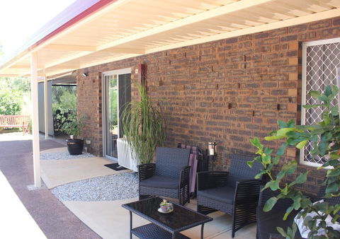 Jacaranda Hideaway Bed & Breakfast - Accommodation VIC 12