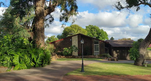 Jacaranda Hideaway Bed & Breakfast - Accommodation VIC 16