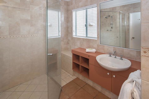 Bayshore Beachside Resort - Accommodation VIC 21