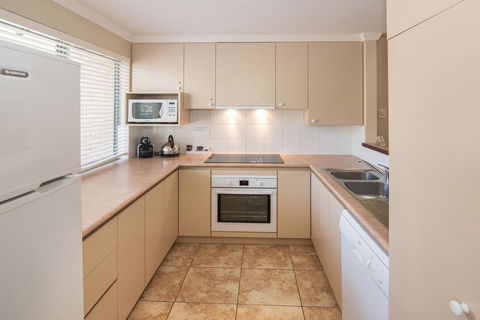 Bayshore Beachside Resort - Accommodation VIC 19