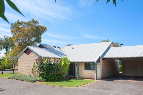 Bayshore Beachside Resort - Accommodation VIC 31