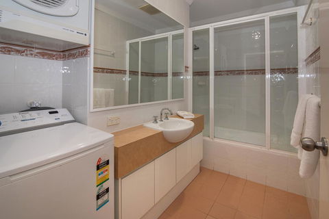 Bayshore Beachside Resort - Accommodation VIC 35