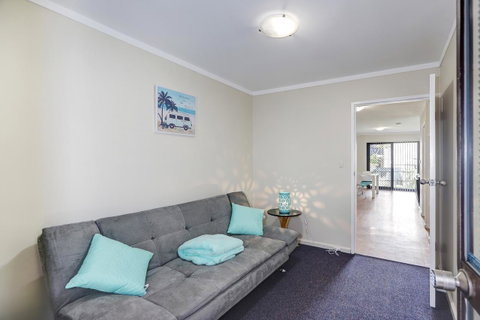 West Beach Lagoon 202 - Quiet & Ground Floor! - Accommodation VIC 4