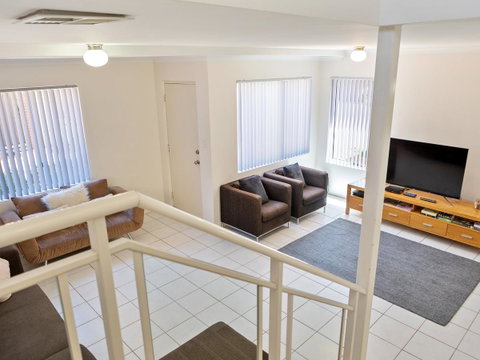 Cooper Street - Accommodation VIC 5
