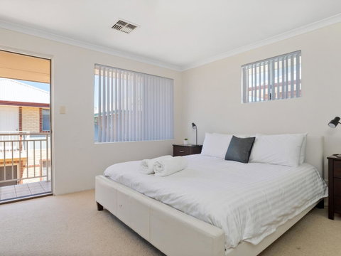 Cooper Street - Accommodation VIC 6