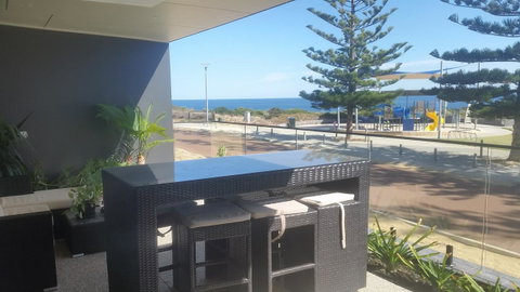 Mandurah Beach Front Apartment - Accommodation VIC 0