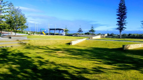 Mandurah Beach Front Apartment - Accommodation VIC 9