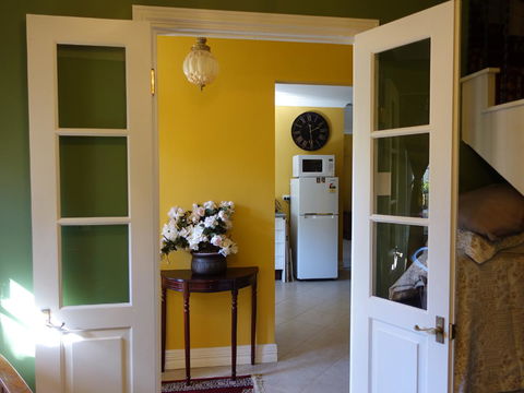 The Blacksmiths Cottage - Accommodation VIC 6