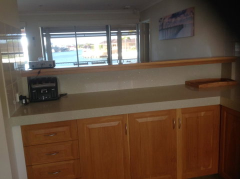 Waterside Canal Dreams - Accommodation VIC 10