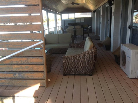 Waterside Canal Dreams - Accommodation VIC 38