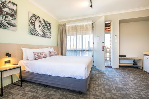 Nightcap At Wanneroo Tavern - Accommodation VIC 23