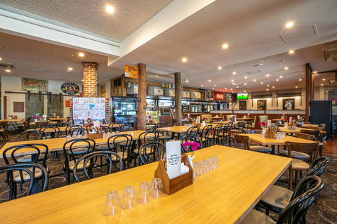 Nightcap At Wanneroo Tavern - Accommodation VIC 31