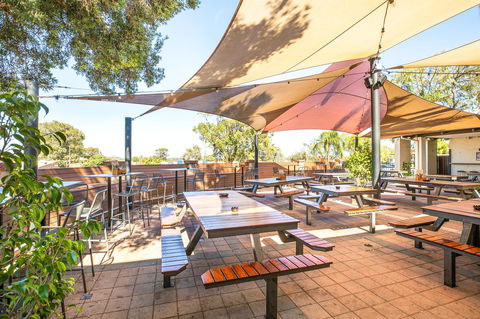 Nightcap At Wanneroo Tavern - Accommodation VIC 7