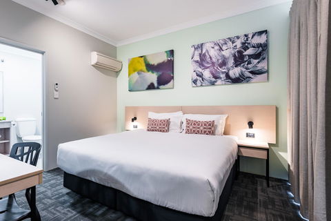 Nightcap At Wanneroo Tavern - Accommodation VIC 13