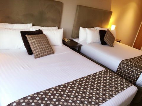 Joondalup City Hotel - Accommodation VIC 17