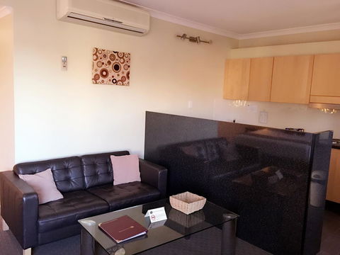 Joondalup City Hotel - Accommodation VIC 18